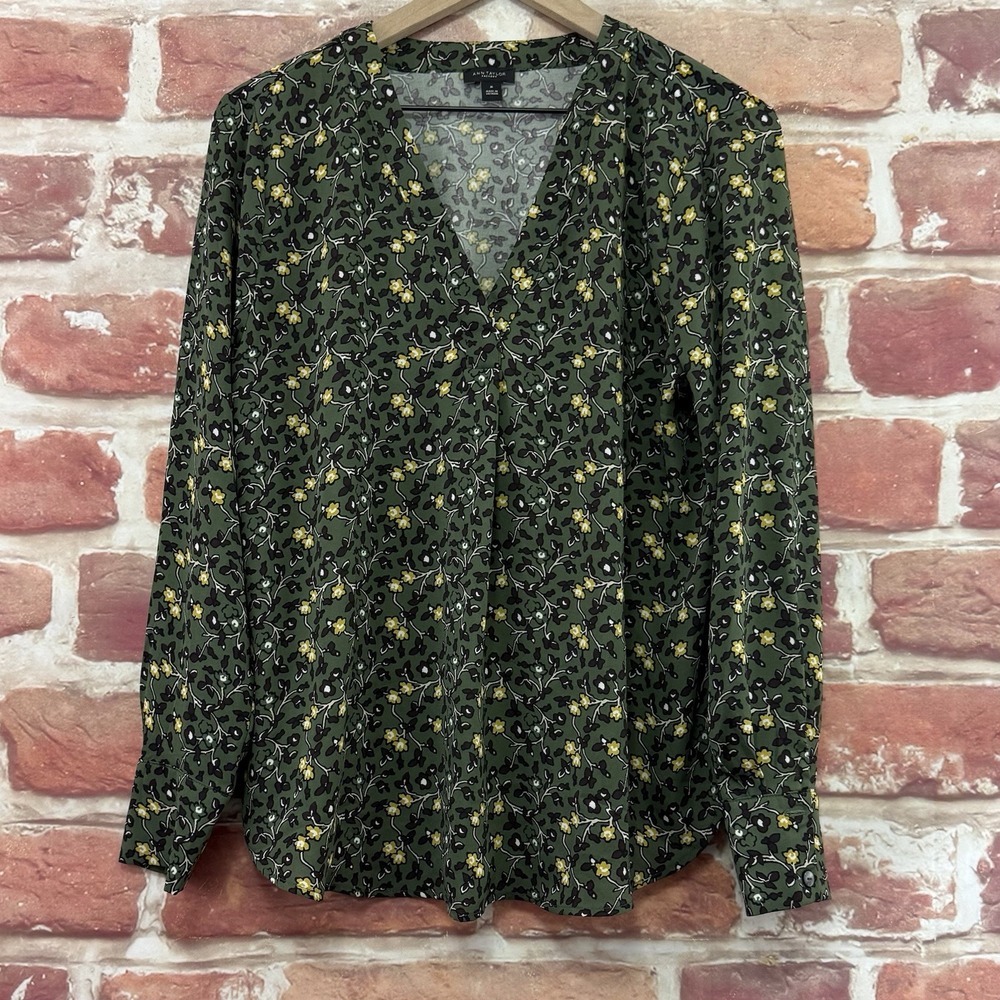 Ann Taylor Top Women's M Green Multicolor Floral Vine Career Work Office Shirt